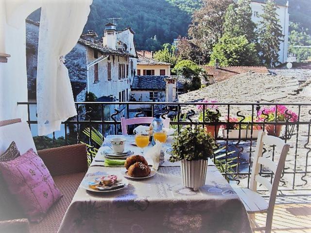 Bb Chiavenna Centro Storico Bed & Breakfast Eksteriør bilde